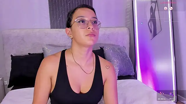 zoe_martins_ stripchat live cam model
