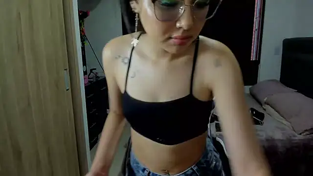 Cloebennet013 stripchat live cam model