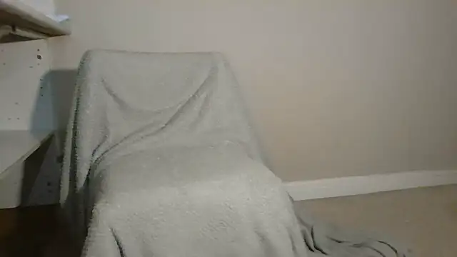 SmoothFemboiUK stripchat live cam model