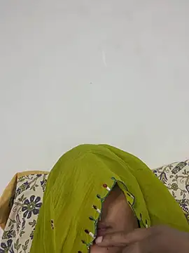 Miss_kanika76 stripchat live cam model