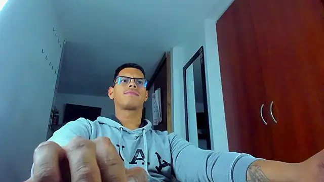 _John_Boy_ stripchat live cam model