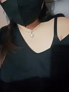 Em_Lyly stripchat live cam model
