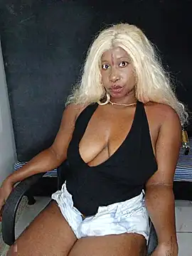 Cora11 stripchat live cam model
