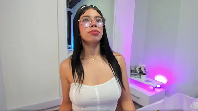 VioletaRivers stripchat live cam model