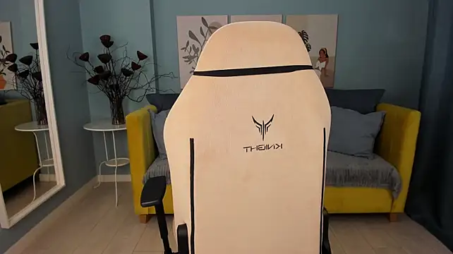 LanaLoon stripchat live cam model