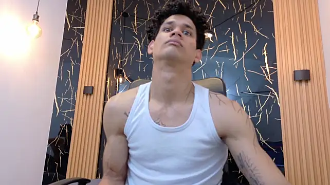 Toshi_75 stripchat live cam model