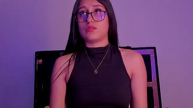 Princesstiny stripchat live cam model