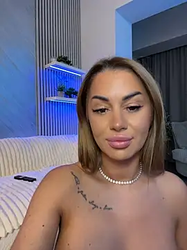 KirstieVegas stripchat live cam model