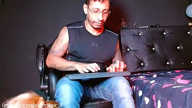 FuckHardlove stripchat live cam model