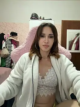 Irresistible37 stripchat live cam model