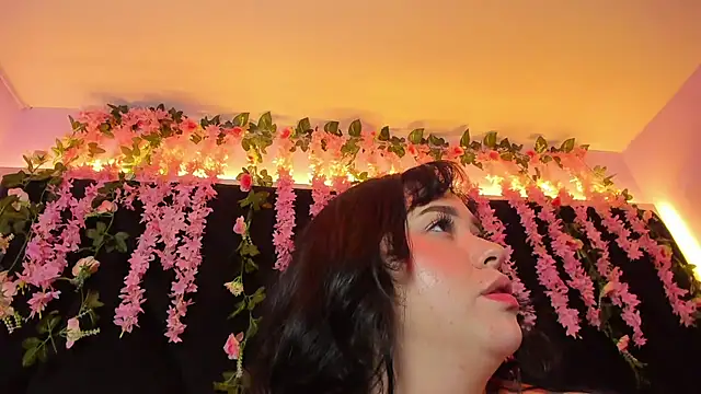 Victoria_Rossy stripchat live cam model