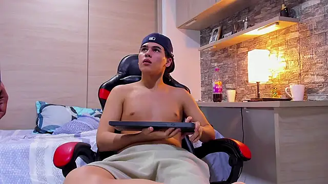 TheimperialBoys77 stripchat live cam model