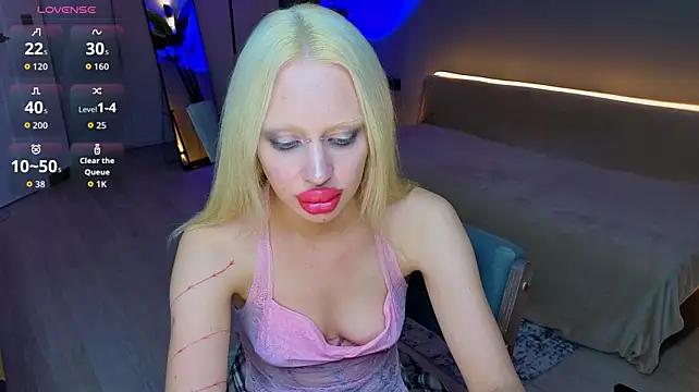Luna_Beverly stripchat live cam model