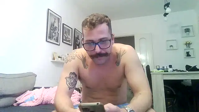 yanick931 stripchat live cam model