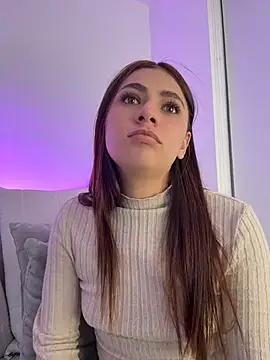 EmilyCxx stripchat live cam model