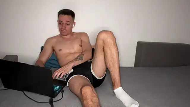 PolishBoyfriend stripchat live cam model