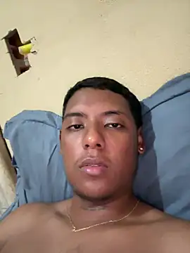 Nuneszs17 stripchat live cam model