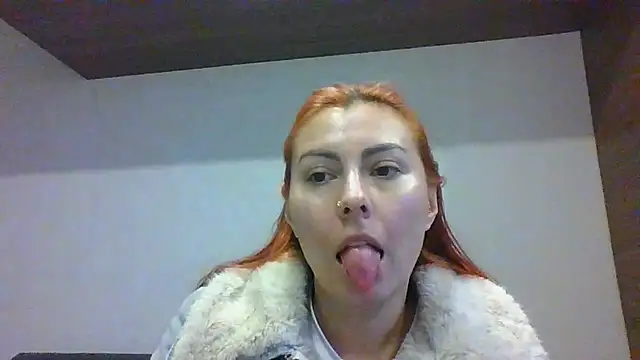 AnnyaEvans stripchat live cam model
