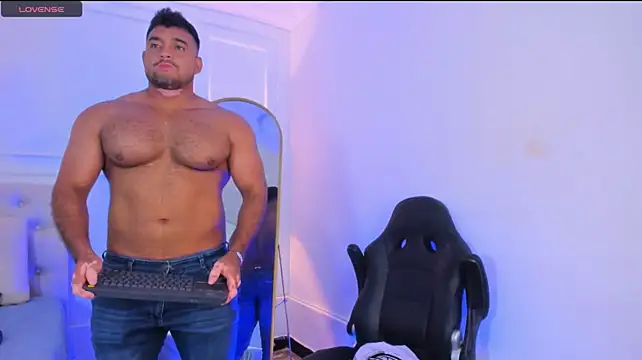 liam_bear stripchat live cam model