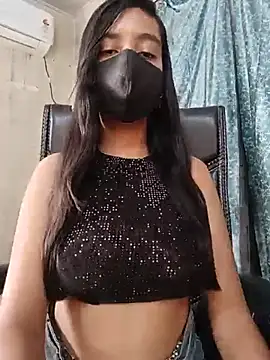Parinaaz18 stripchat live cam model