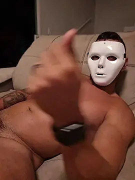 badbrown stripchat live cam model