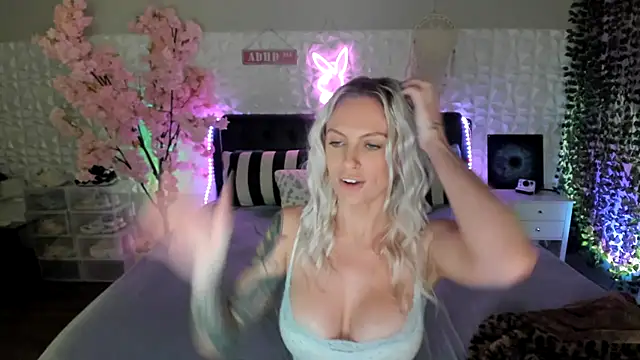 xbbyblonde stripchat live cam model