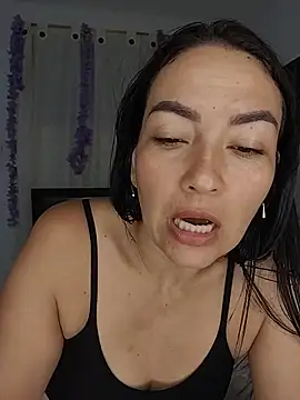 LuluDream stripchat live cam model