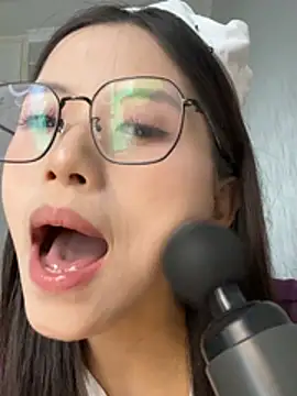 yue-ai stripchat live cam model