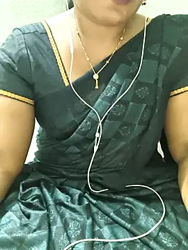 Tamil_Rithika_hot stripchat live cam model