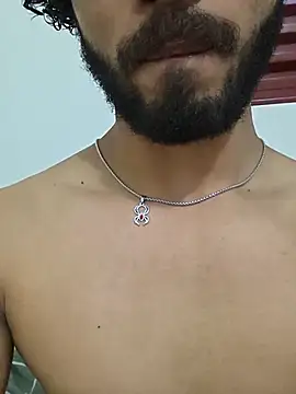 MegaTaradinho stripchat live cam model