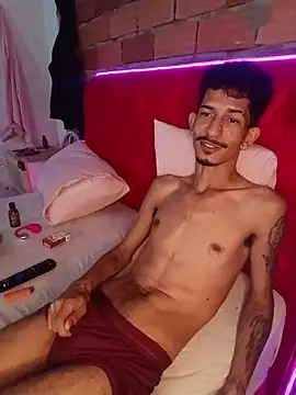 OCamBoy stripchat live cam model
