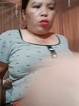-Yeyi- stripchat live cam model