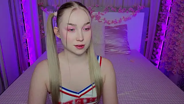 LilyStarlight stripchat live cam model