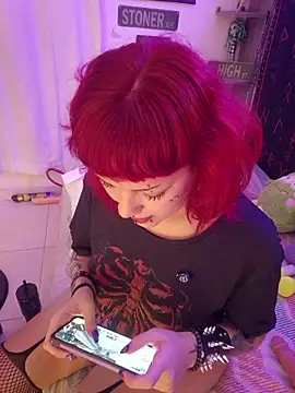 Sarah-Stoner stripchat live cam model