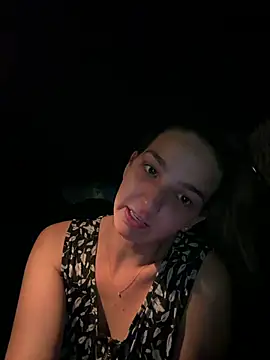 DoriDelux66 stripchat live cam model