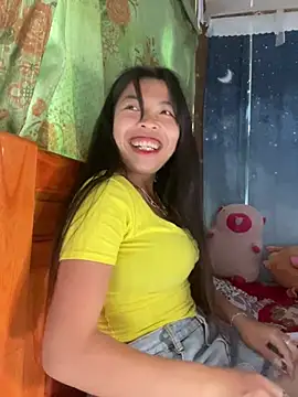 Hikomy- stripchat live cam model