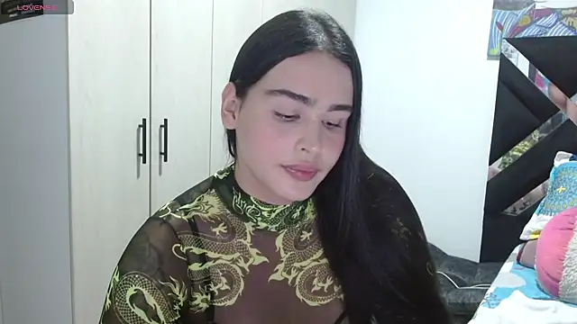 SarithaBunny stripchat live cam model