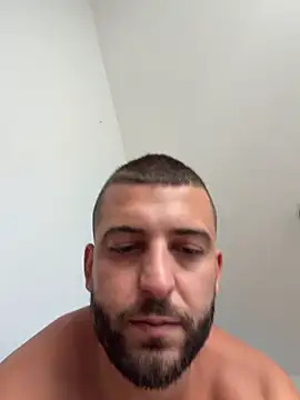 Pablo_Hornyguy95 stripchat live cam model