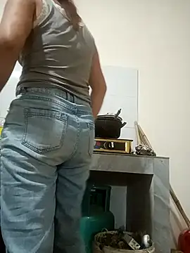 nangmo stripchat live cam model