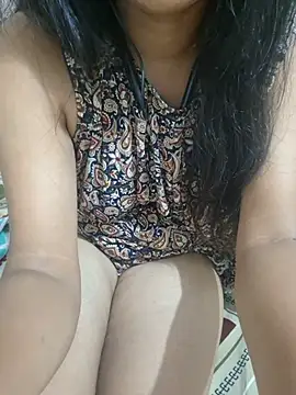 Queen_Taniyaa77 stripchat live cam model
