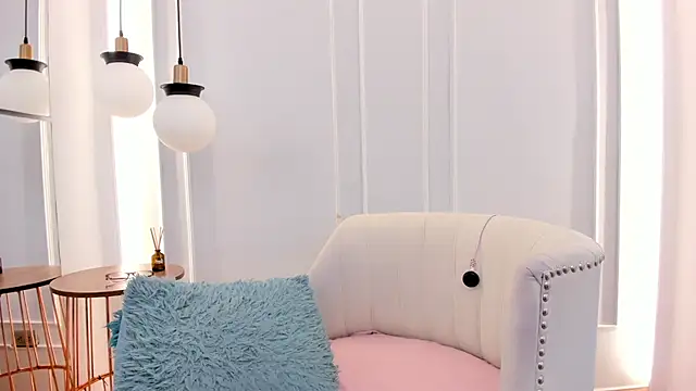 CarolinnaSaenz stripchat live cam model