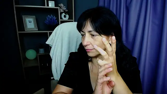 LiluGrants stripchat live cam model