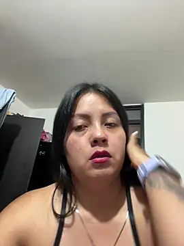 _Sweeteyes stripchat live cam model