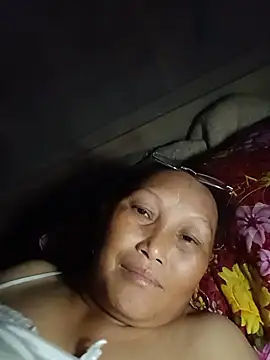 Juhi_09 stripchat live cam model