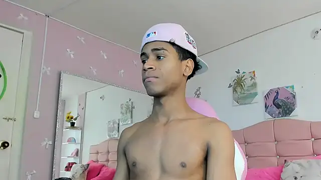Santy_bigcock_01 stripchat live cam model