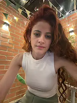 alana15 stripchat live cam model