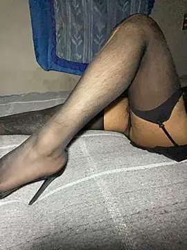 manuamador stripchat live cam model