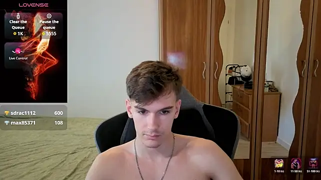 BradyFlint stripchat live cam model