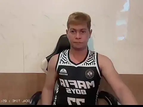 ImUrSexMACHINE stripchat live cam model