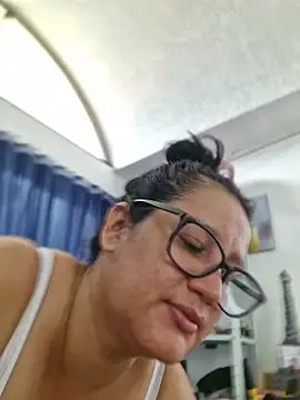 keilymadam stripchat live cam model